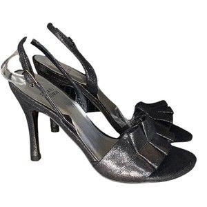 Stuart Weitzman Peep toe Ruffle Slingback Heeled Sandals Black Leather Size 6M